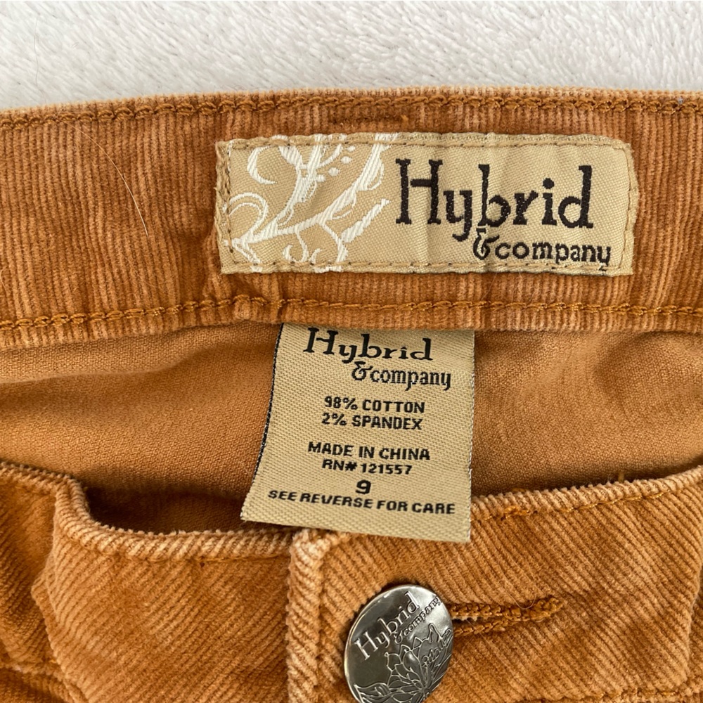 Hybrid & Company Tan Corduroy Cropped Pants